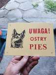 Stara tabliczka uwaga ostry pies