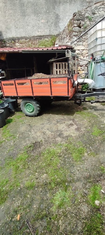 Motocultivador com Reboque