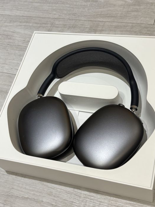 AirPods Max Space Gray