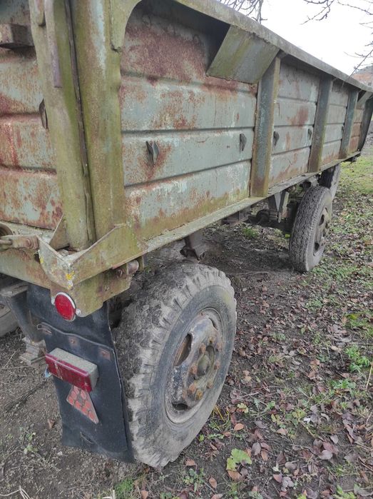 Продам зіловського прицепа