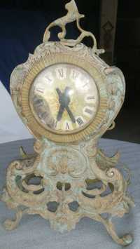 Relógio de cobre antigo