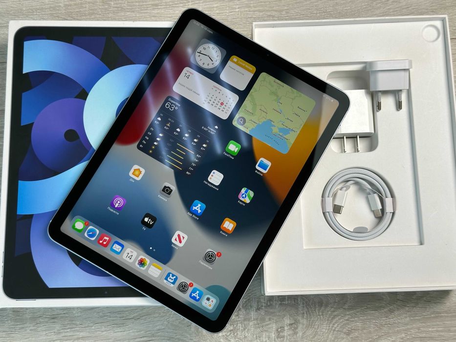 Планшет Apple iPad Air 4 10.9 64GB Wi-Fi+LTE 4G Sky Blue A2324 ІДЕАЛ