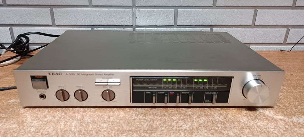 Wzmacniacz TEAC A-505. Japan