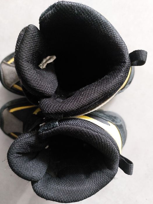 Sprzedam buty śniegowce zimowe Bartek r. 28
