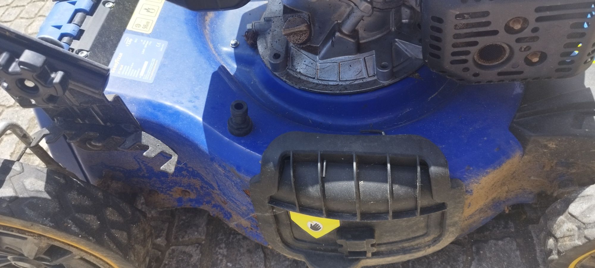 Vendo corta relva Goodyear