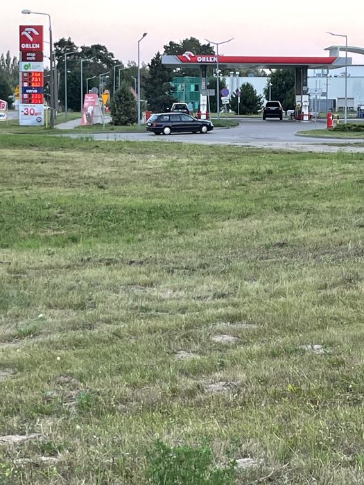 Sprzedam atrakcyjną działkę 0,4 ha