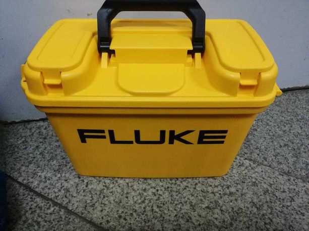 Багатофункціональний тестер Fluke 1663