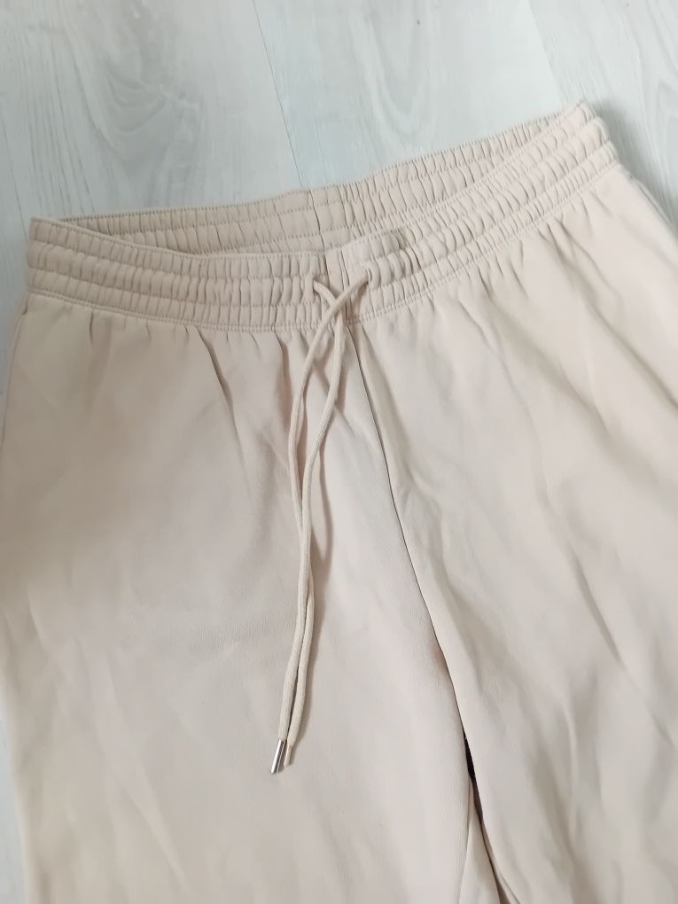 #H&M spodnie dresowe szerokie nogawki beżowe