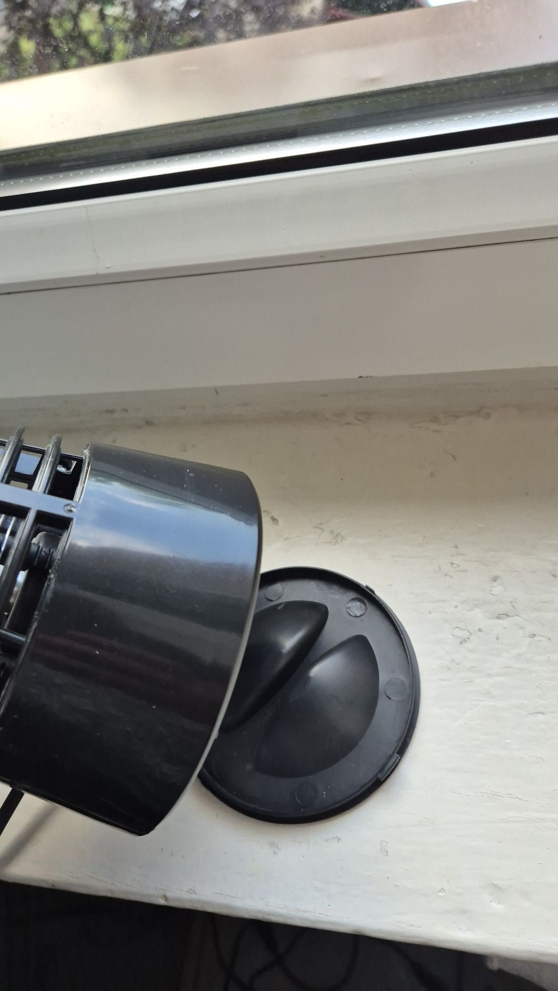 Lampa owadobójcza Qomolo