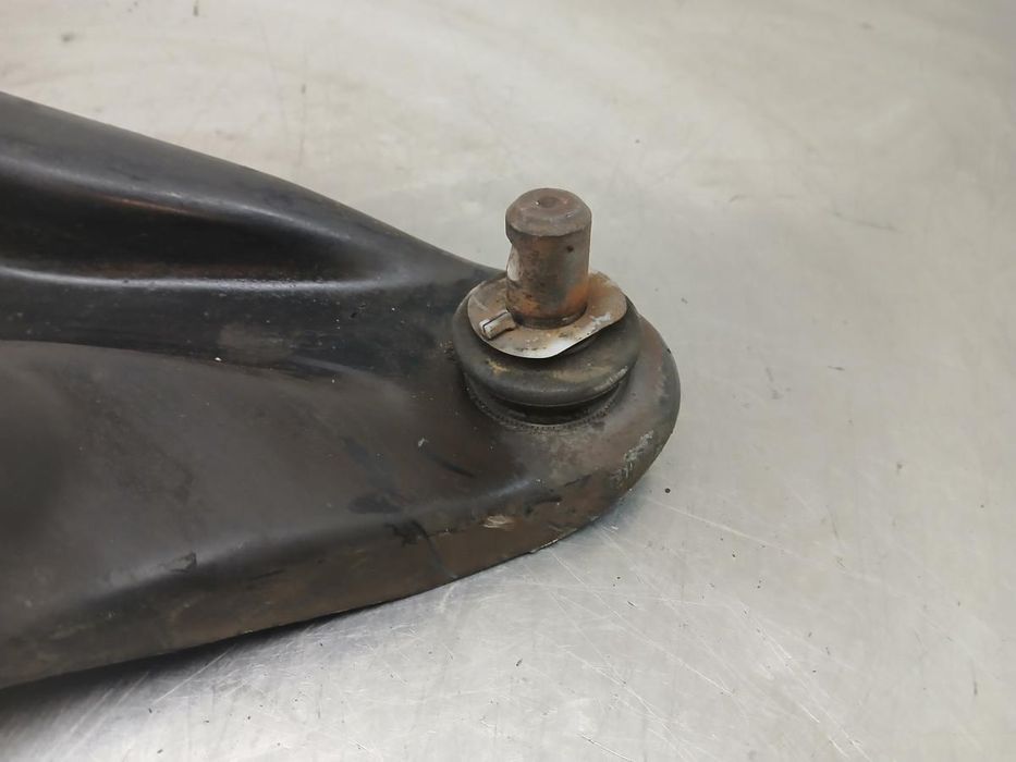 Braço de suspensão frente direito DACIA Dokker (0S_)