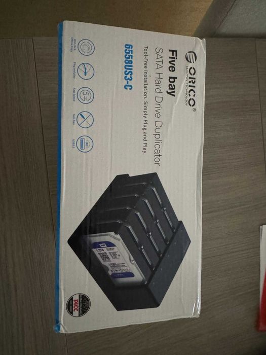 ORICO 6558US3-C Five Bay SATA Hard Drive Duplicator (Caixa selada)