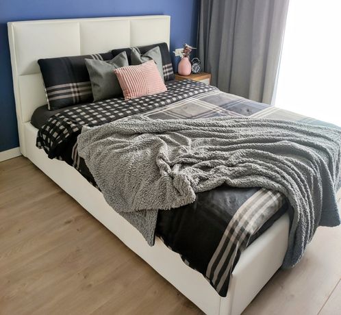 Łóżko tapicerowane białe 170x215
