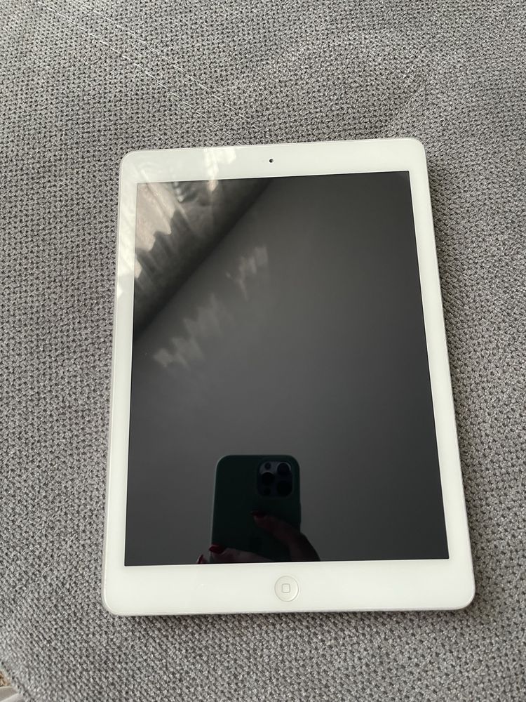 Планшет iPad Air 64GB Wifi/Lte