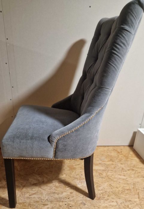 Krzesło szare ze srebnymi nitami