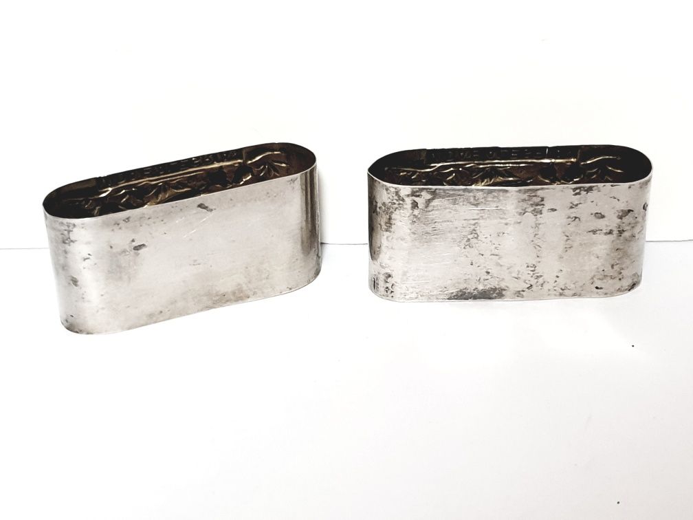Conjunto de 2 antigas argolas de guardanapos "Vida e Alegria" em prata