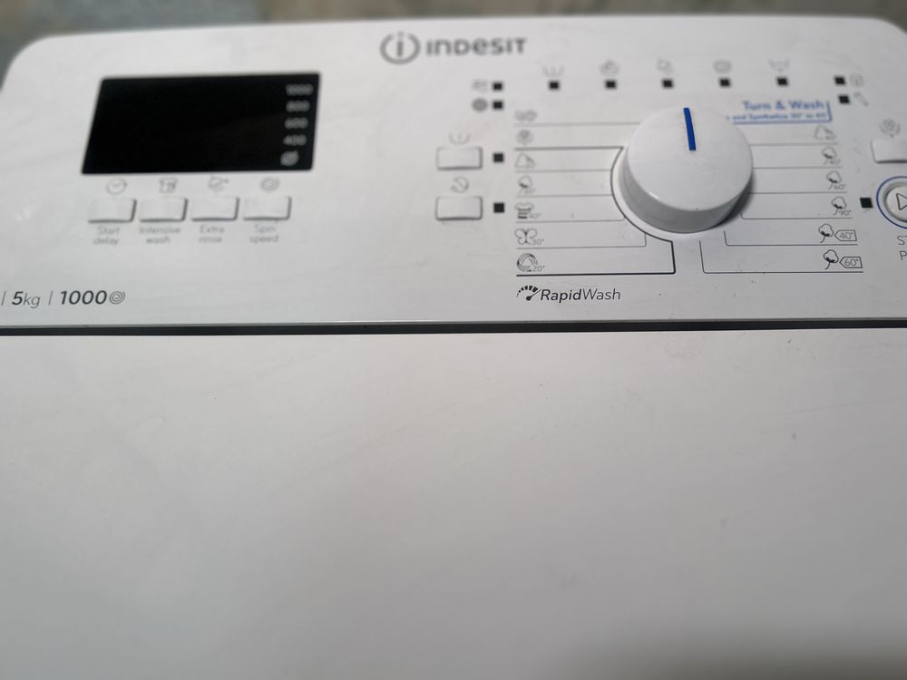 Пральна машинка Indesit A51052