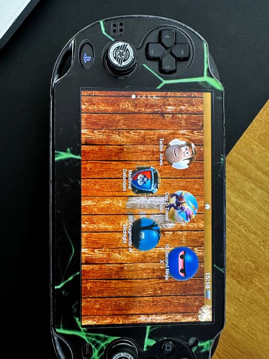 Ps Vita destravada cartão original de 4GB e SD de 64GB