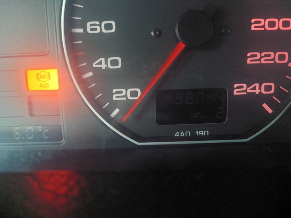 Audi A6 C4 універсал 6 Ступка