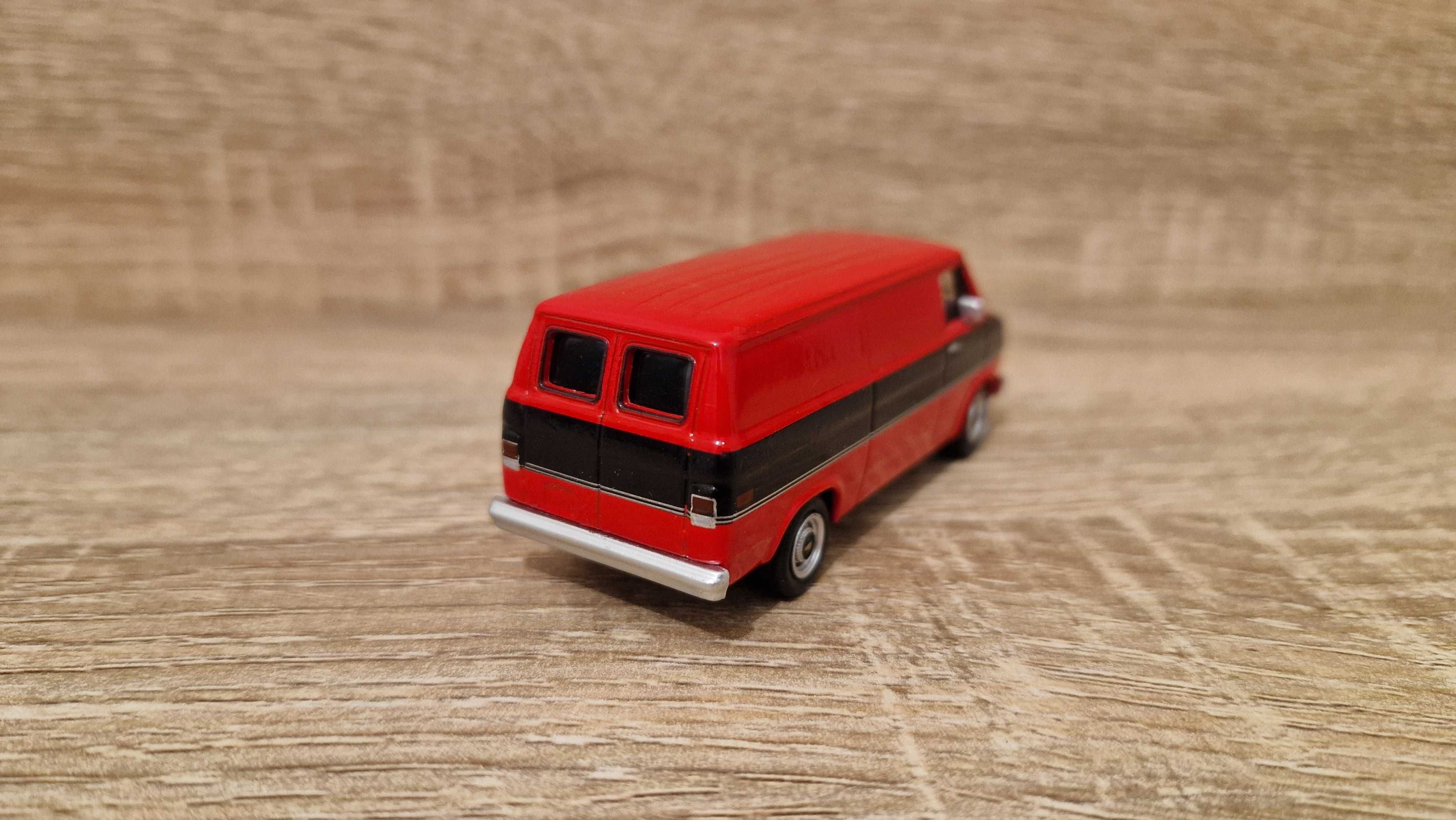 Chevrolet G20 Van «1986« 1:64