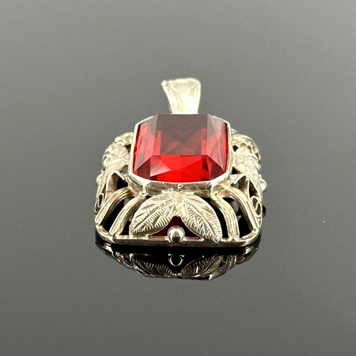 Srebro - Srebrna przywieszka secesyjna z ok. 1900 roku - próba 835