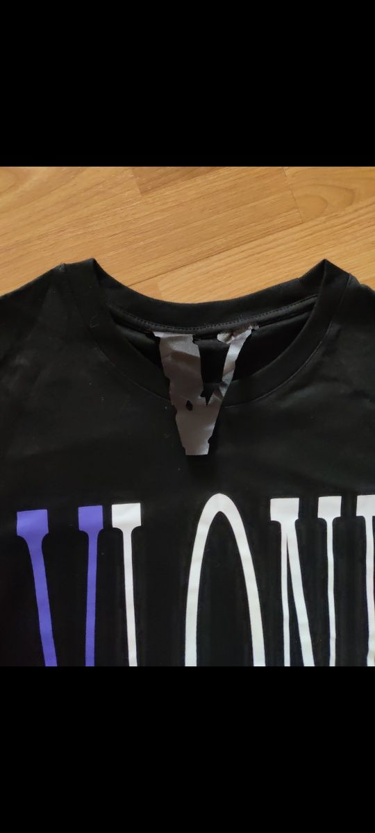 Бавовняна футболка vlone