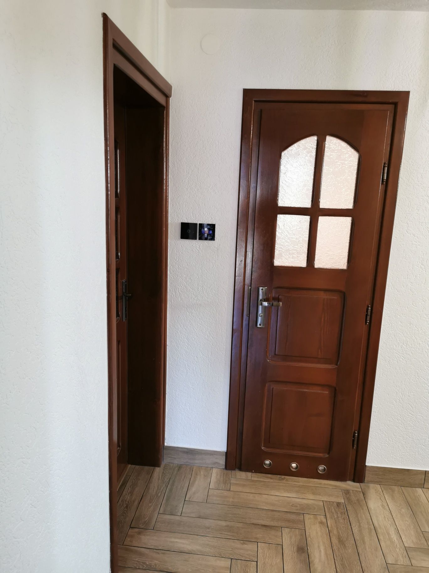 Drzwi łazienkowe drewniane