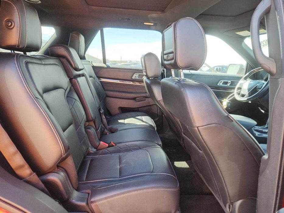 Ford Explorer Platinum 2018 .