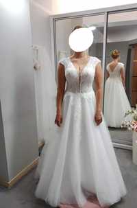 Suknia ślubna rozmiar 40/42 na 179cm wzrostu + 6cm obcas