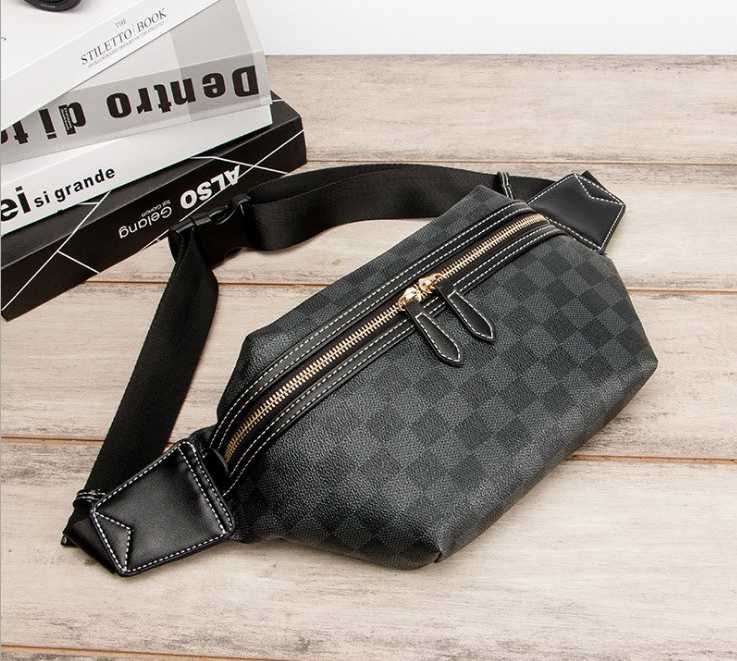 Бананка в стилі Louis Vuitton месенджер