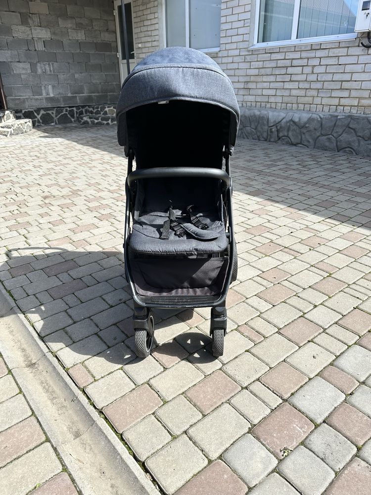 Прогулянкова коляска Britax Römer B-Agile R Black