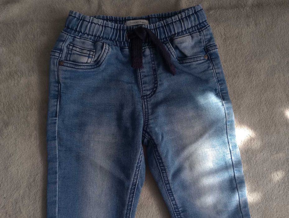 Spodnie jeansowe Reserved 104
