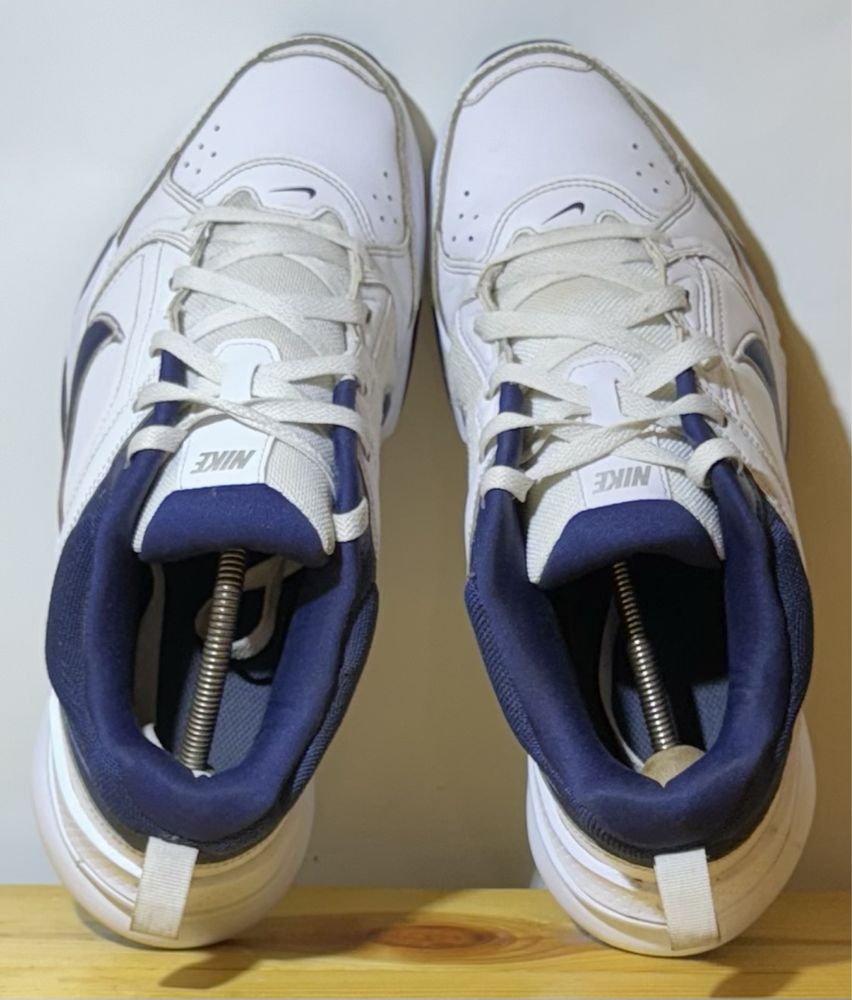 Кросівки Nike. Розмір 44, довжина устілки 28 см