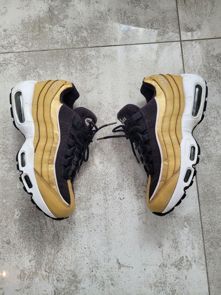 Oryginalne Nike WMNS Air Max 95 LX rozmiar 39