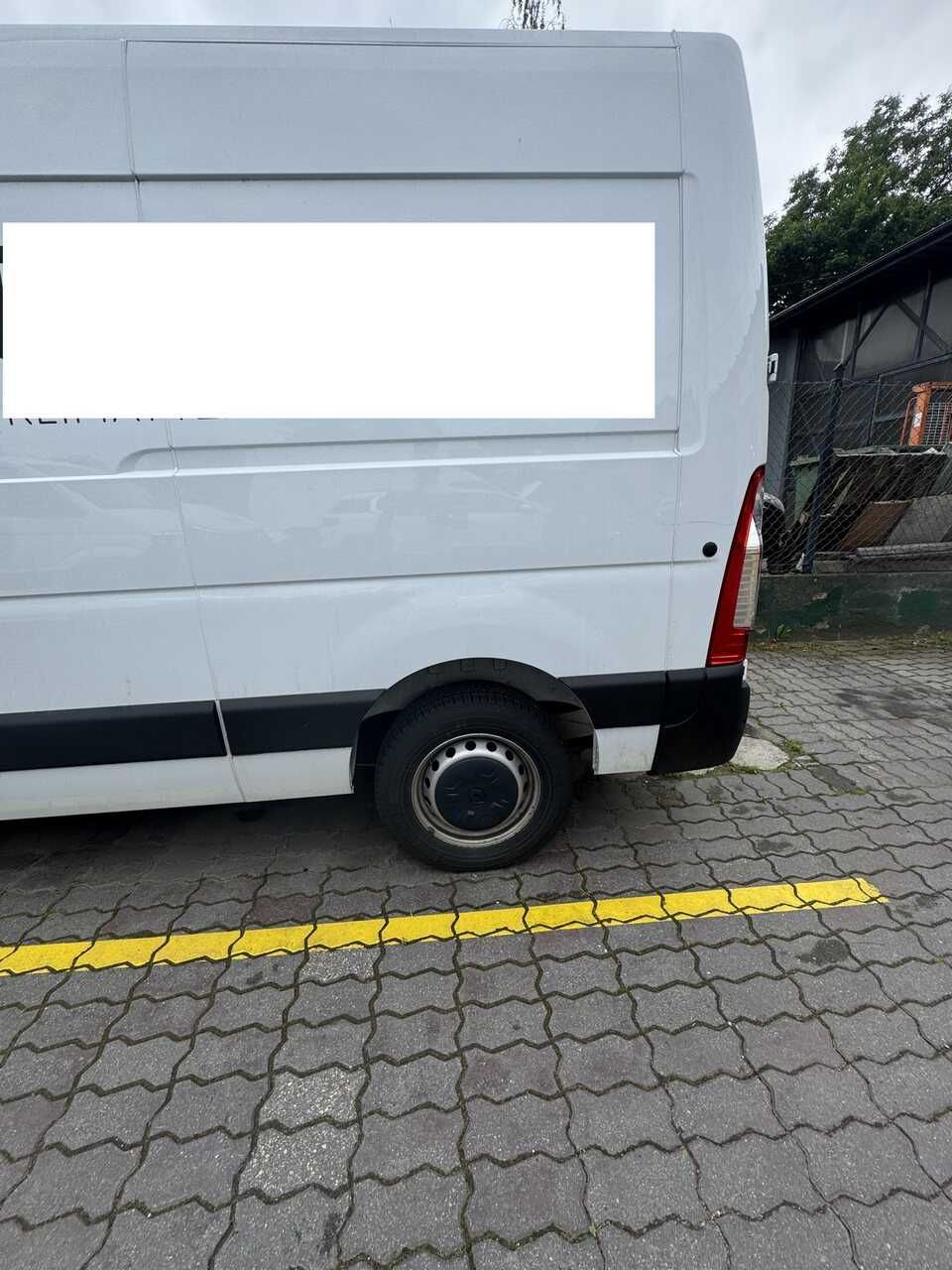 Renault Master FWD 2.3 dCi L2H2 Wrak po wypadku dostawczy uszkodzony