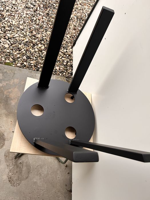 Stojaki na drewno kominkowe