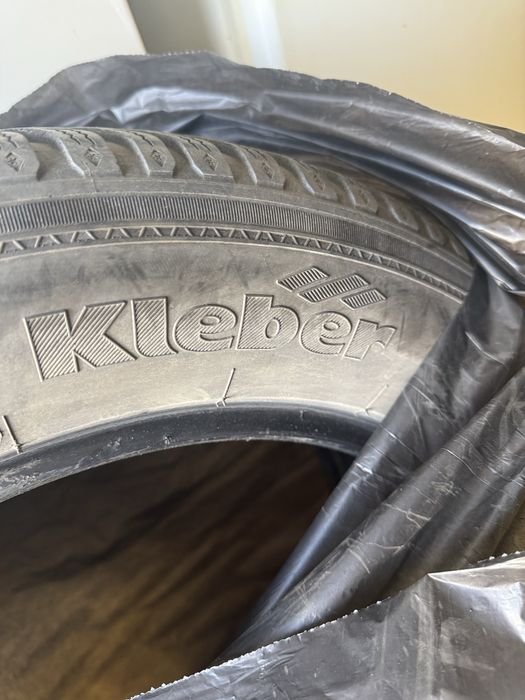 Шини зимові 235/55 R17