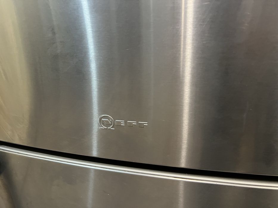 Холодильник Neff K5890X3 з Німеччини