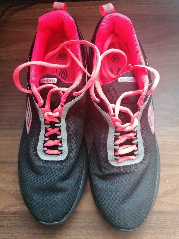 buty sportowe umbro