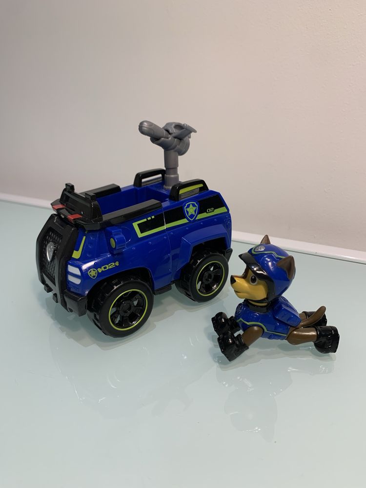 Гончик і поліцейська машина щенячий патруль paw patrol