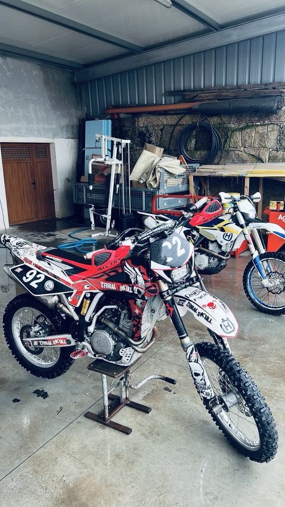 Wr400f matrículada e husqvarna te 250 matriculada