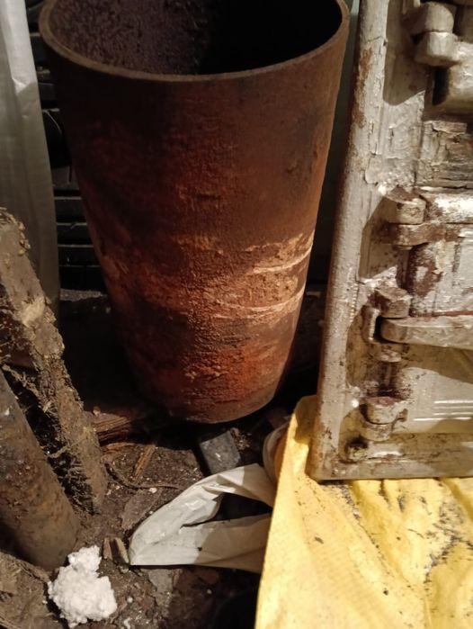 Drzwiczki żeliwne z demontażu pieca kaflowego wraz innymi elementami