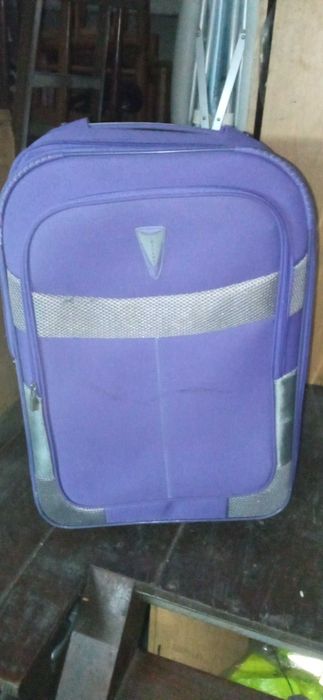 Mala de viagem trolley roxa