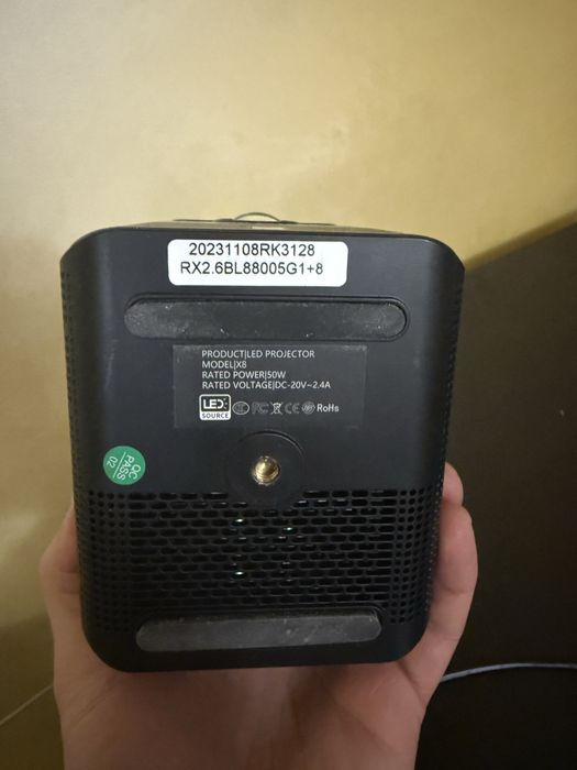 Проектор isinbox x8 mini projetor