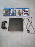 Mam na sprzedaż PS4 w bardzo dobrym stanie +orginalny pad +4gry