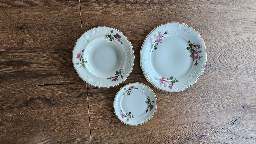 Zestaw 36 talerzy Porcelana Wawel pozłacana w róże (Wałbrzych,Chodzież