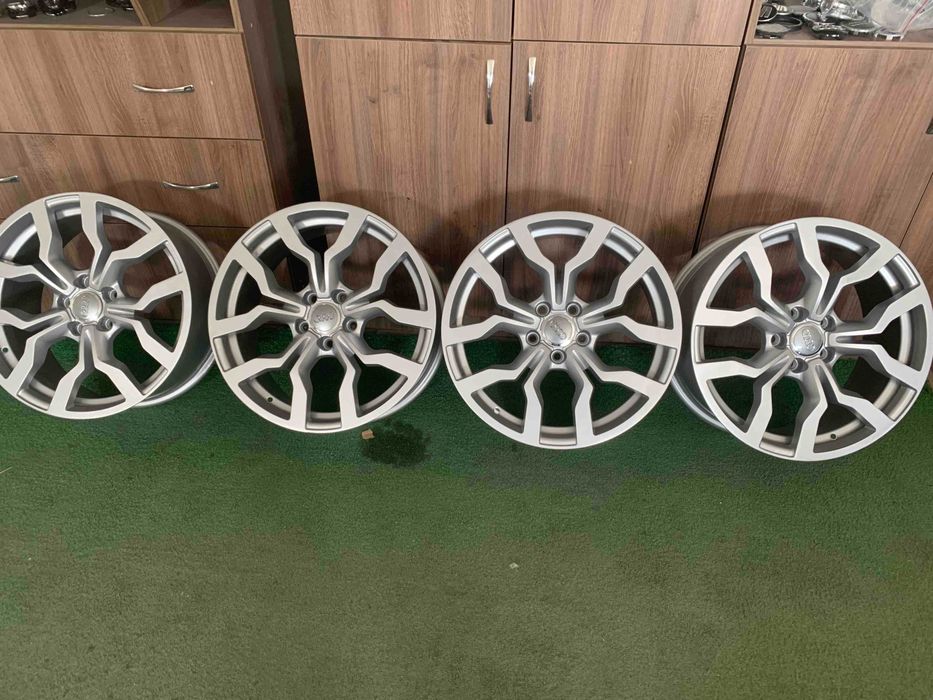 Диски Audi R18 5x112 J8 ET40 ЦО:66.6