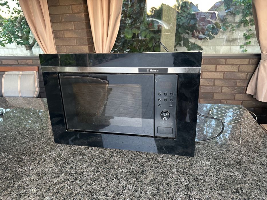 Мікрохвильовка нова але з дефектом