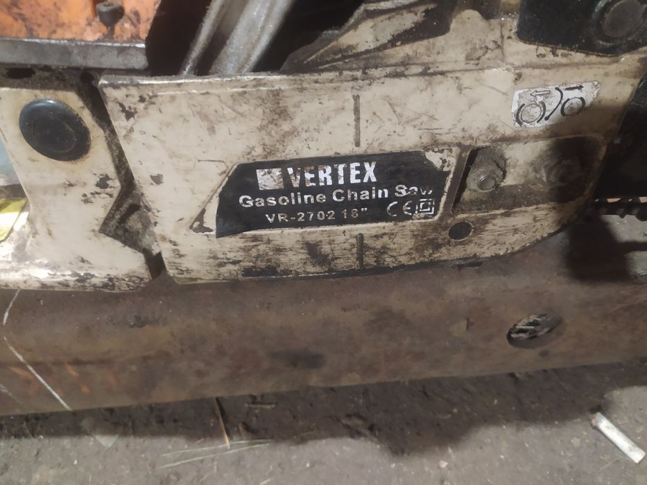 бензопила в хорошому стані