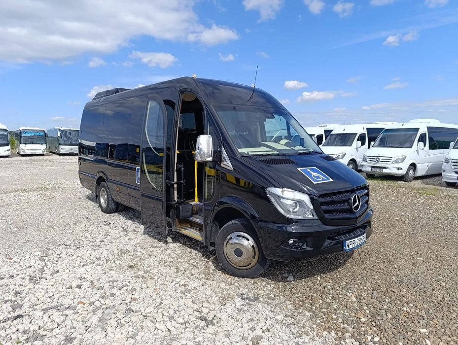 Mercedes-Benz Sprinter 519  Ilość miejsc 21+10
