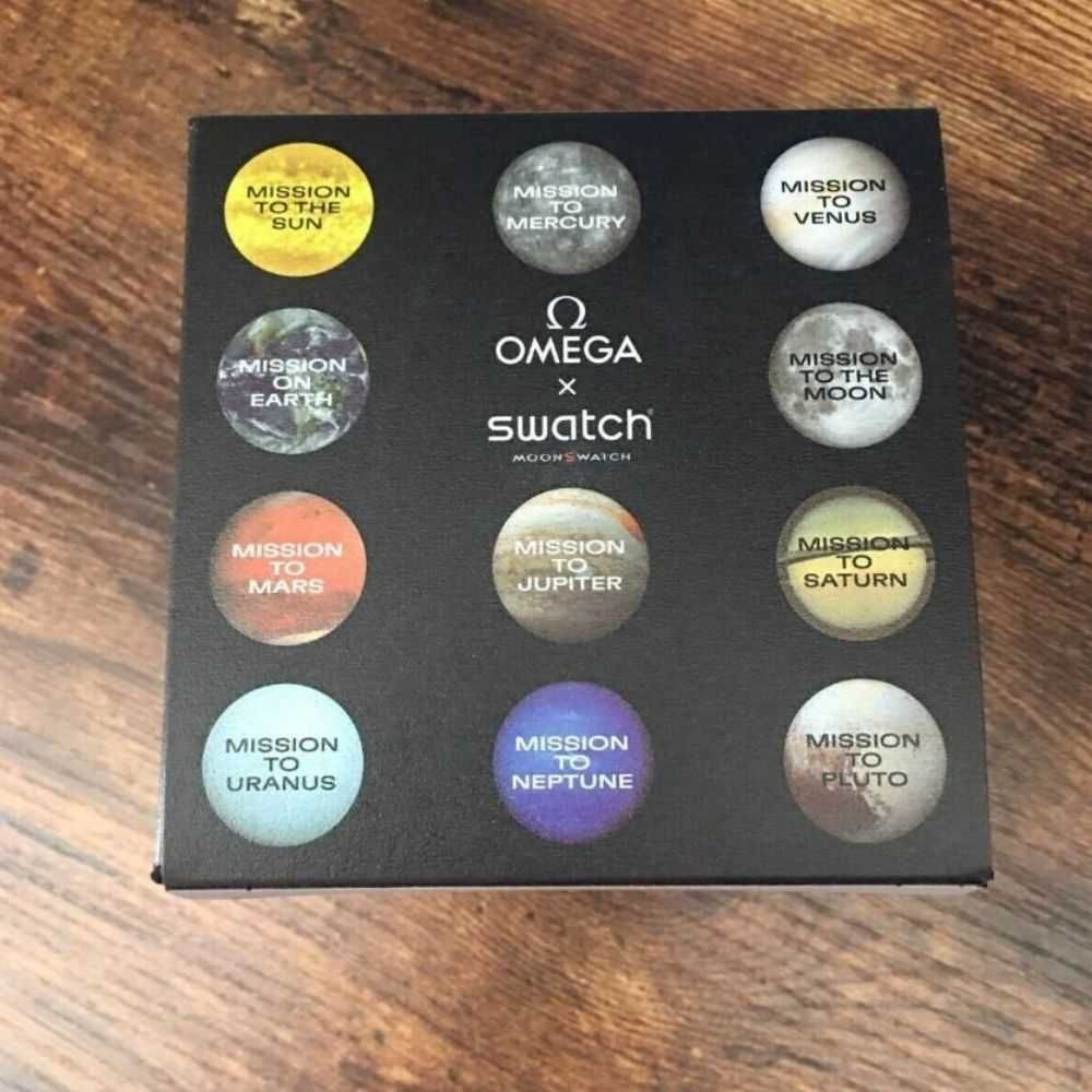 Omega x Swatch SO33M100 Moon - Black Friday -50% Rabatu